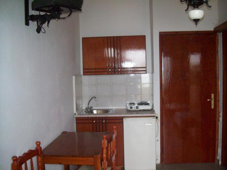 Kato Stalos Beach Habitación foto
