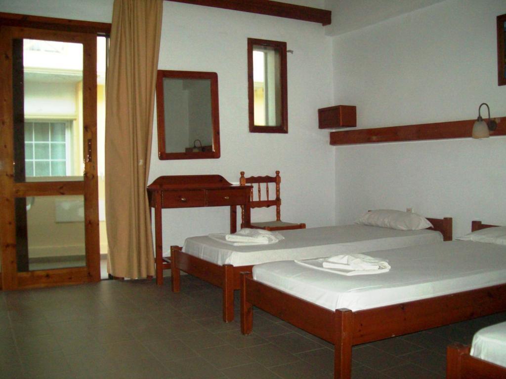 Kato Stalos Beach Habitación foto
