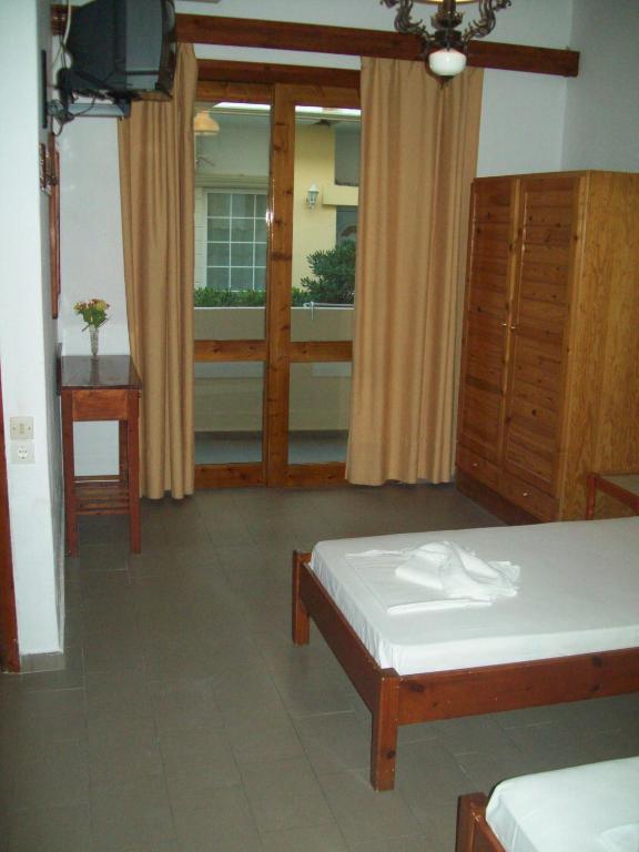 Kato Stalos Beach Habitación foto