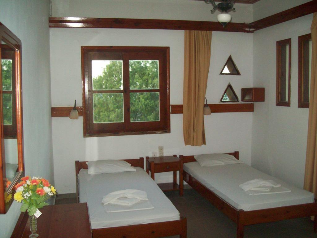 Kato Stalos Beach Exterior foto